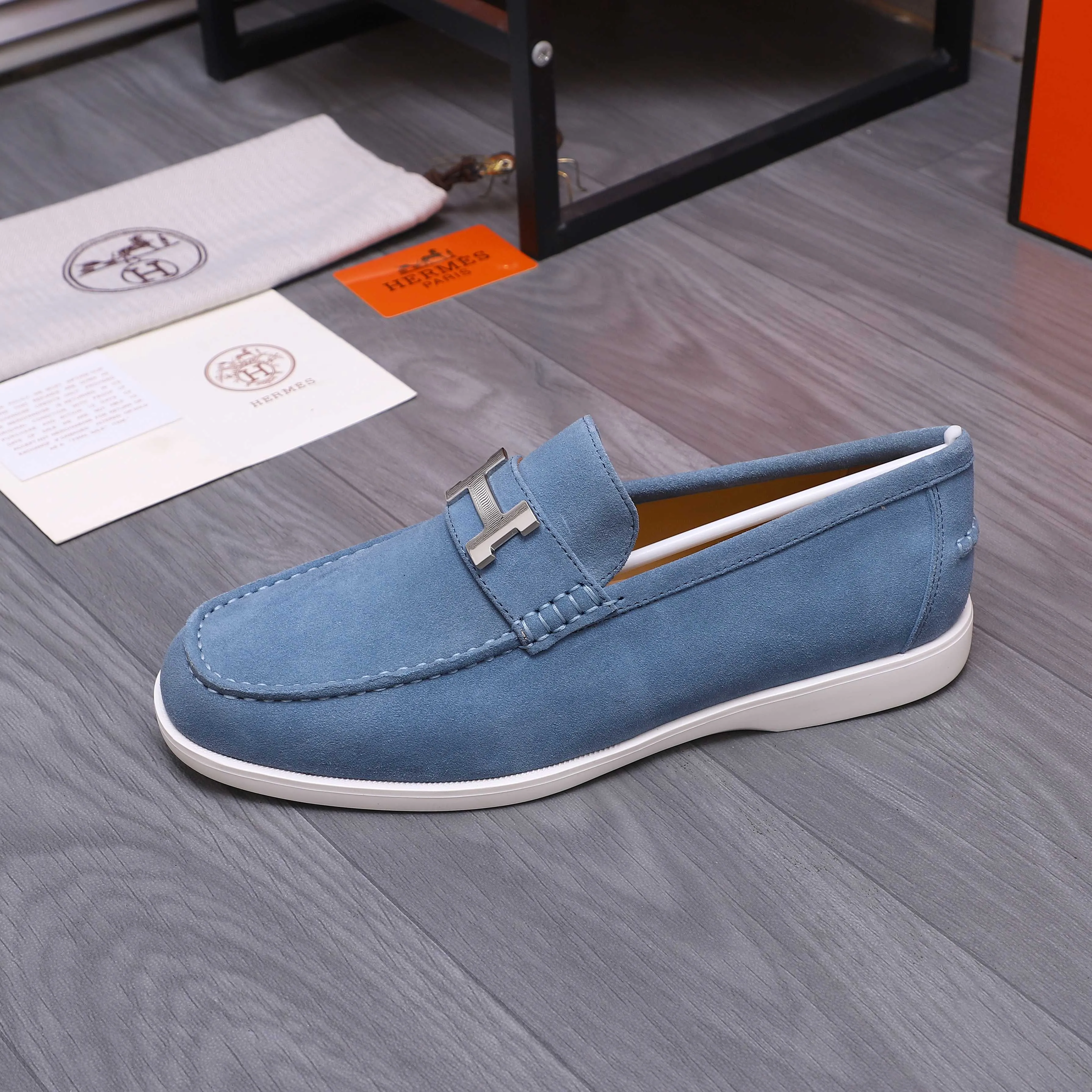 Men's shoes 💰p560 Product trademark: HERMES "Hermès" casual slip-on men's shoes. Regular size: 38-46 (45.46 is custom-made and non-refundable) Product materials: Selected frosted cowhide upper, cowhide lining, original foam rubber ultra-light sole
